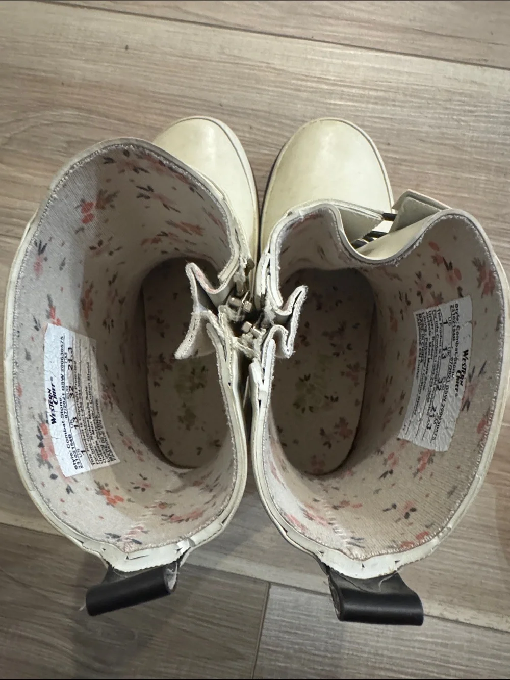 Cream Lace-Up girls rain boots